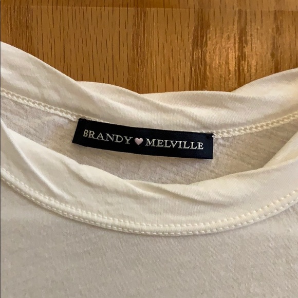 Plain white shirt from brandy melville. Never worn - Picture 2 of 4